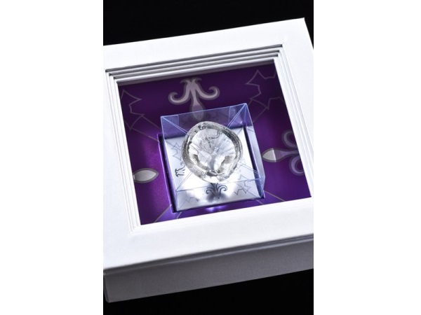 「スイートジュエル／女王の輝き」（税込3780円) : まるでダイヤモンド “実在のダイヤ”と同じカットの飴「スイートジュエル