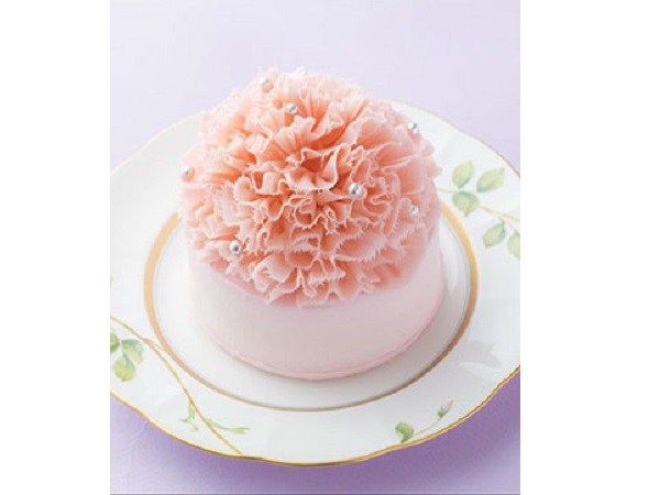 ケーキにカーネーションの花が咲いたよ 母の日の人気ショートケーキ マザーズフラワー が芸術的 ガジェット通信 Getnews