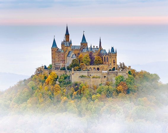 究極にロマンチックな70城を掲載した 世界の美しいお城と宮殿 発売中 ストレートプレス Straight Press 流行情報 トレンドニュースサイト