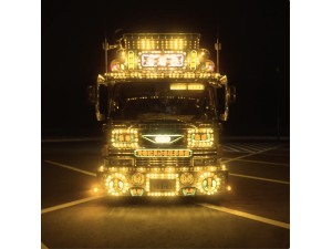 NFT×デコトラ！世界が注目する走る芸術「デコトラ」のNFTアートが発売