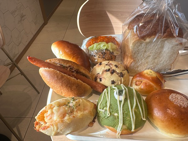 【愛知県名古屋市】30スタンプで好きなパンを1トレー分プレゼント！パン屋 SUNtoFのスタンプカード登場