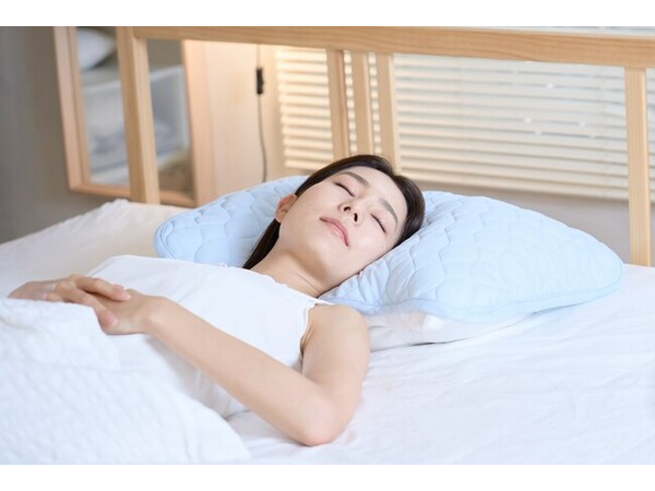 寝汗の不快感を抑制！フェムテックブランド「itoomof.」から安眠枕パッド販売中 ｜ ガジェット通信 GetNews