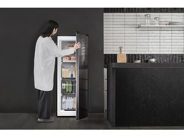 ツインバードが省エネ達成率201％の大容量「1ドア冷凍庫」を発売