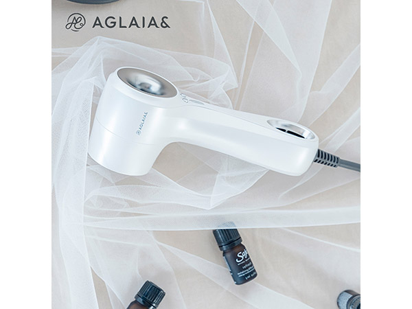 新ブランド「AGLAIA＆」から小型・軽量の高風速ヘアドライヤー登場