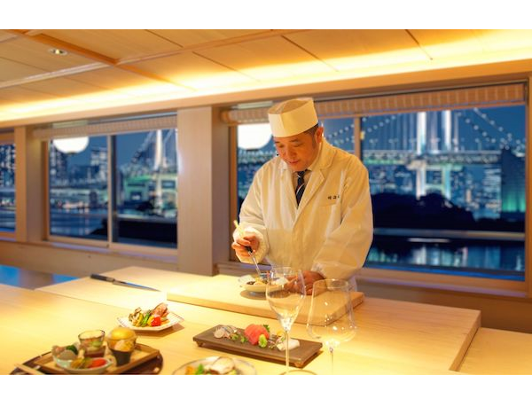 【東京都中央区】カウンター懐石屋形船「あかね」に注目。懐石料理と東京湾の夜景を楽しもう
