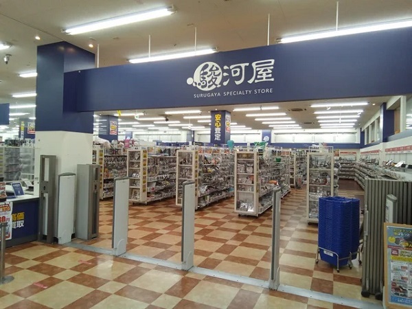アニメ関連雑貨やフィギュアなどの買取販売店「駿河屋」が福岡県春日市にオープン
