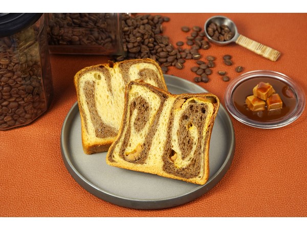 極上スイーツ食パン「嵜本珈琲と塩キャラメルの食パン」が4月限定で登場！