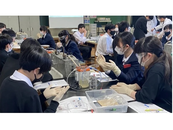 【東京都昭島市】栗田工業が微生物燃料電池をテーマとした出前授業を昭島市立多摩辺中学校にて実施