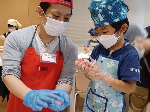 【東京都新宿区】寿司を作って食べて学べる「銀のさら」初の体験型食育プロジェクトを開催！