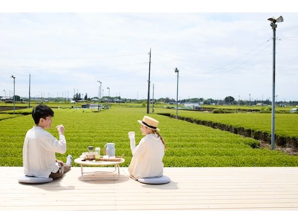 【埼玉県入間市】狭山茶＆絶景を五感で味わう「茶畑テラス」の楽しみ方を紹介！新緑の季節の行楽に