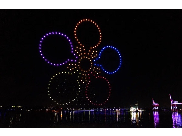 【石川県加賀市】花火や和太鼓とコラボ！「夜空舞う〜ドローン300機によるナイトショーと花火の共演」