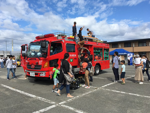 【兵庫県姫路市】日本工科大学校で最新車両や働く車が集結するフェス開催！展示や体験で車の魅力を体感