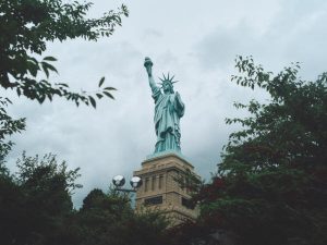 青森県旧百石町(おいらせ町)】日本一の自由の女神像を訪ねてみよう