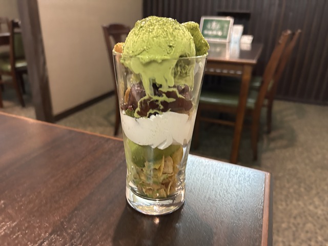 抹茶パフェ1-2