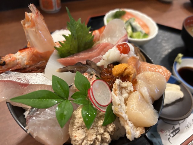 特選海鮮丼1-3-1