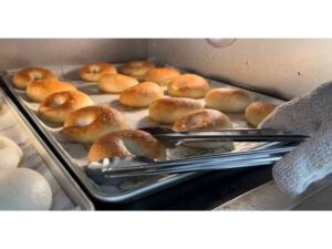 天神に生米粉ベーグル専門店「こめとら」オープン