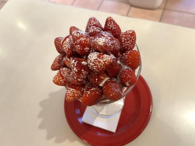 いちごパフェ1-3-5