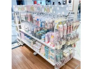 大阪府大阪市】スケーターが「すみっコぐらし」のPOP UPを開催中