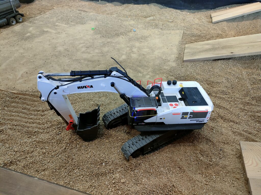 楽市楽座210トリアス店