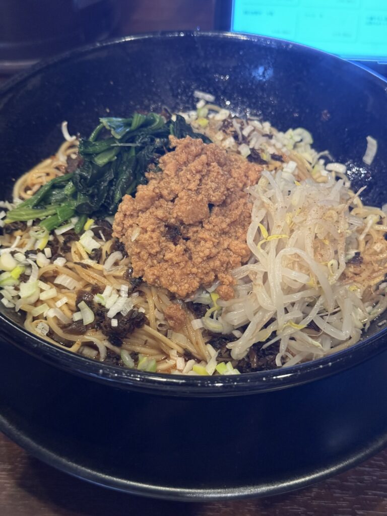 山口県宇部市『麺屋遊膳』大盛汁なし担々麺の写真
