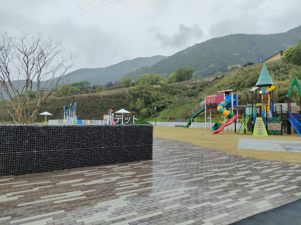 タテット