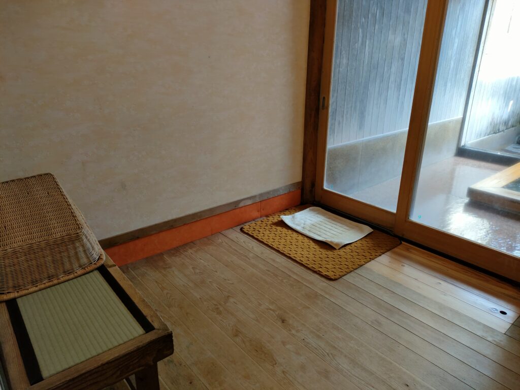 栗山温泉 紅さんざし
